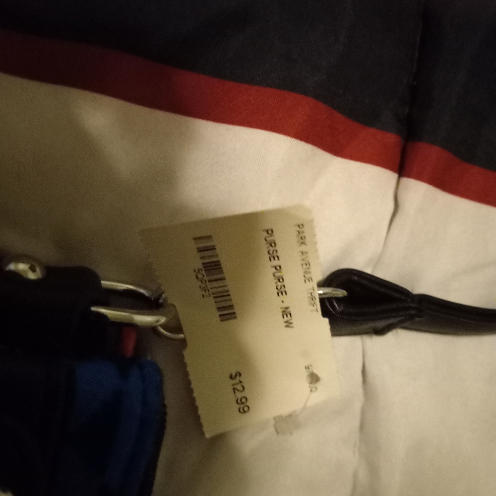 Purse - Picture 6 of 7